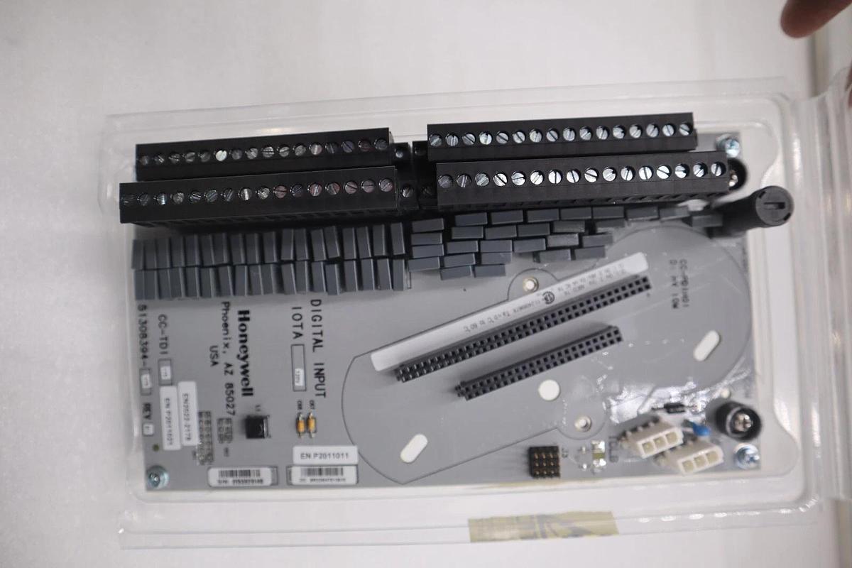 NEW Honeywell CC-TDI110 Digital Input IOTA No. 51308394-175 Rev E1 STOCK G186A