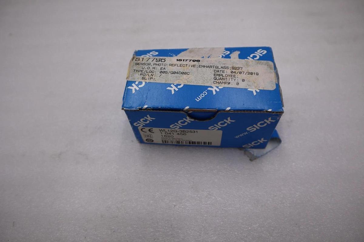 Used NEW IN BOX SICK D-79183/ WL12G-3B2531 Scanner Red Light STOCK H712A