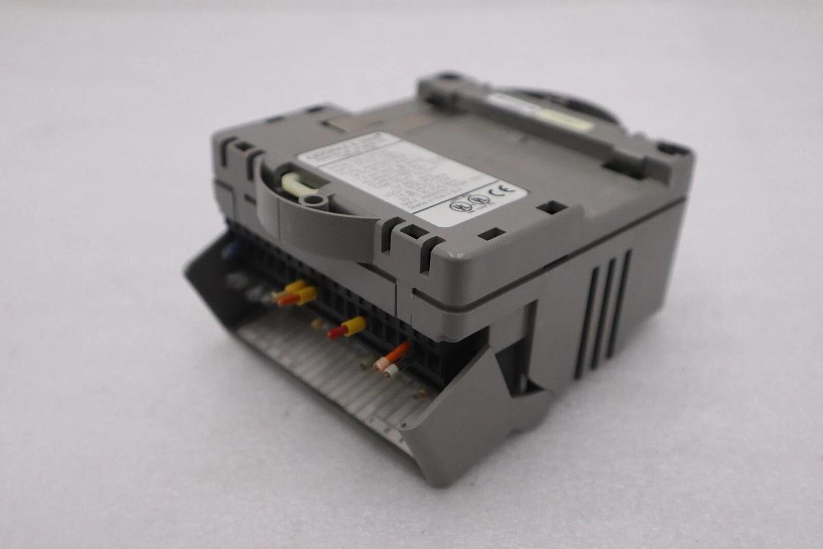 Used GIDDINGS & LEWIS M.1300.7372 R1 Input Module 24VDC SINK/SOURCE STOCK 648-D