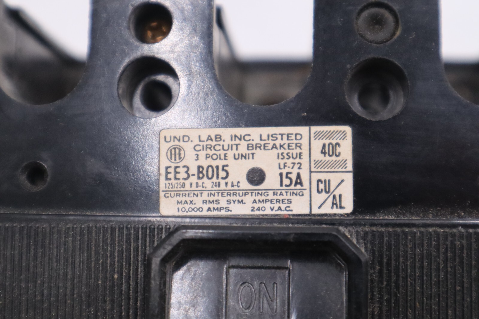 Used ITE CIRCUIT BREAKER EE3B015 15 AMP 3 POLE 240 VAC 125/250 VDC STOCK B-626