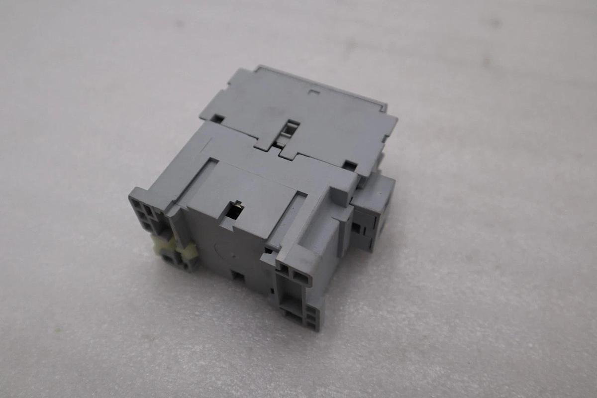 NEW OPEN BOX ALLEN BRADLEY AB 700-CF310* 25A 600V 3PH 120VDC CONTACTOR -H1073A