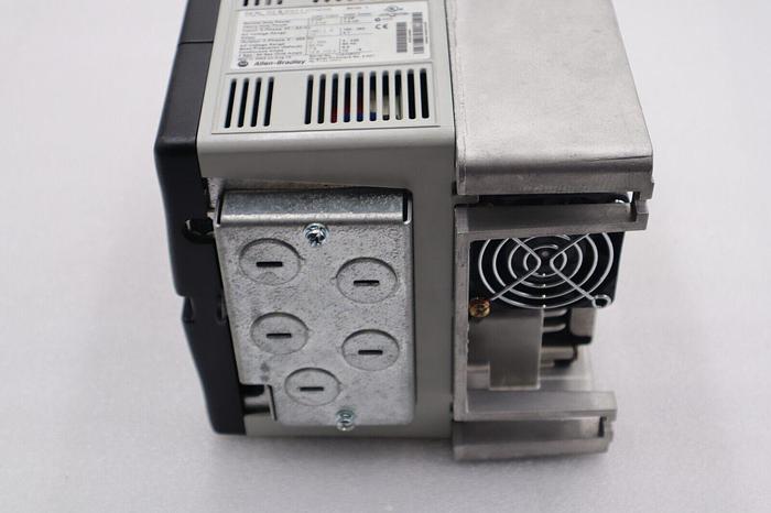 NEW ALLEN BRADLEY 20AB6P8A3AYYNDNN POWERFLEX DRIVE 2 HP 208/240V STOCK 2199