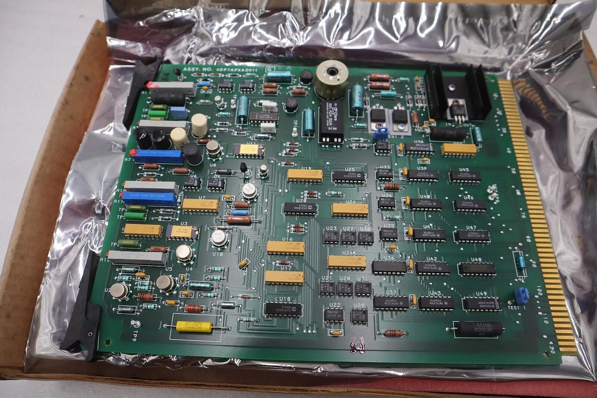 NEW IN BOX HONEYWELL 4DP7APXAD-911 CIRCUIT BOARD STOCK G215
