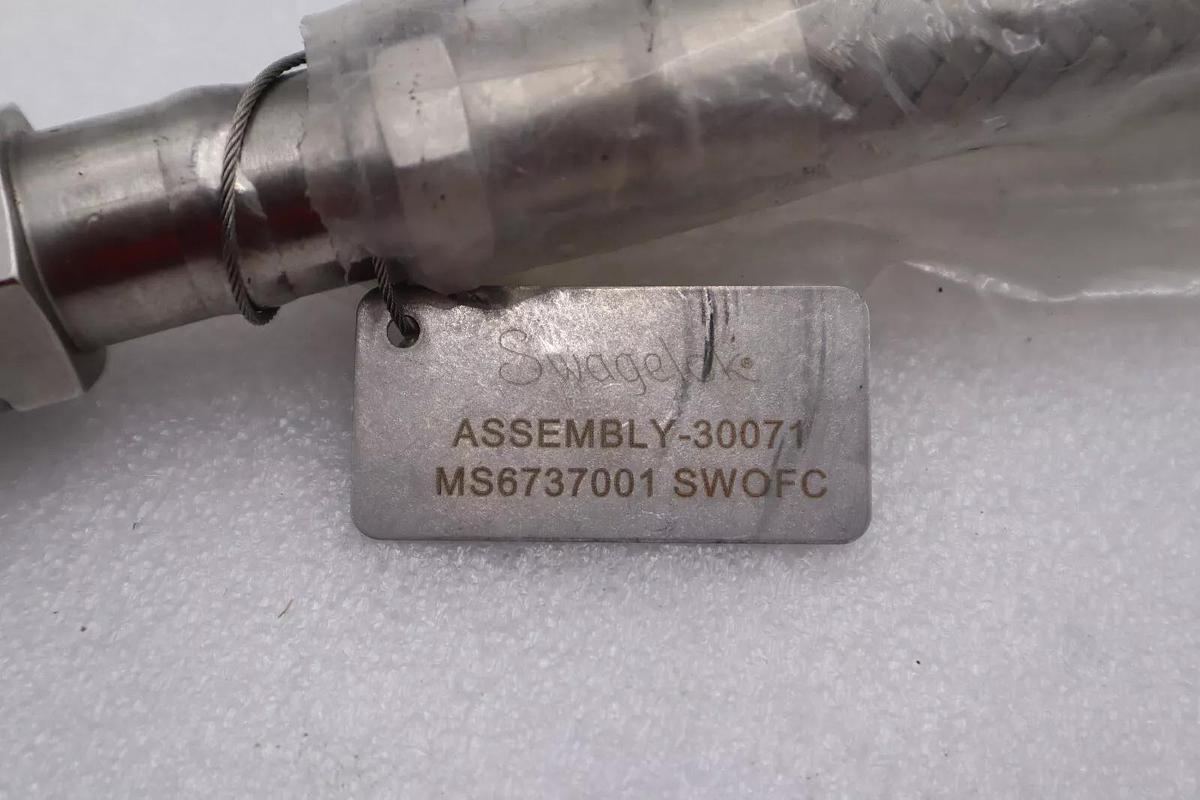 SWAGELOK 30071 STAINLESS BRAIDED HOSE ASSEMBLY STOCK #2945