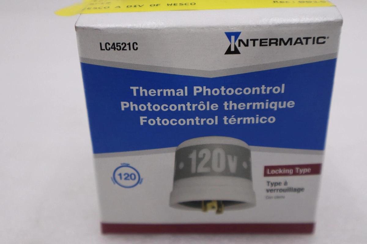 LOT OF 2 - Intermatic LC4521C Locking Type Photo Control Sensor STOCK G840A