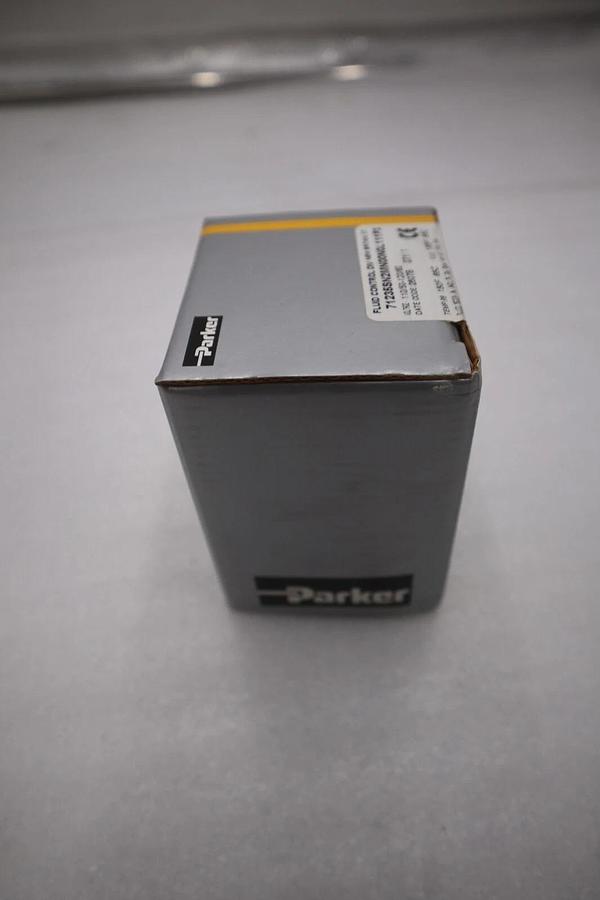 Used NEW PARKER SKINNER 71235SN2MN00N0L111P3 DIRECT ACTING 2-WAY VALVE STOCK G367A