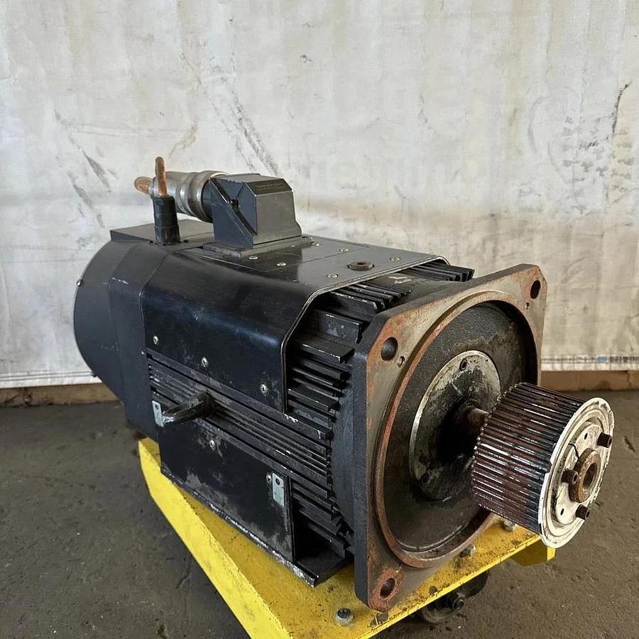 Used Rexroth R911309450 Used Servo 3ph Induction Motor MAD130B-0100-SA-S0-BQ0-35-N1