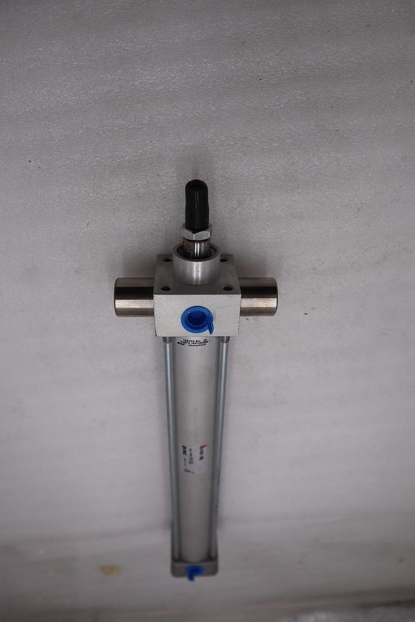 Used SMC NCA1U150-1000 AIR CYLINDER SERIES NCA1 STOCK H1158