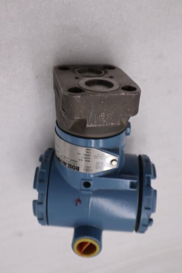 Used NEW Rosemount 3051CD1AG2A1AE5S5 Pressure Transmitter STOCK L-97C