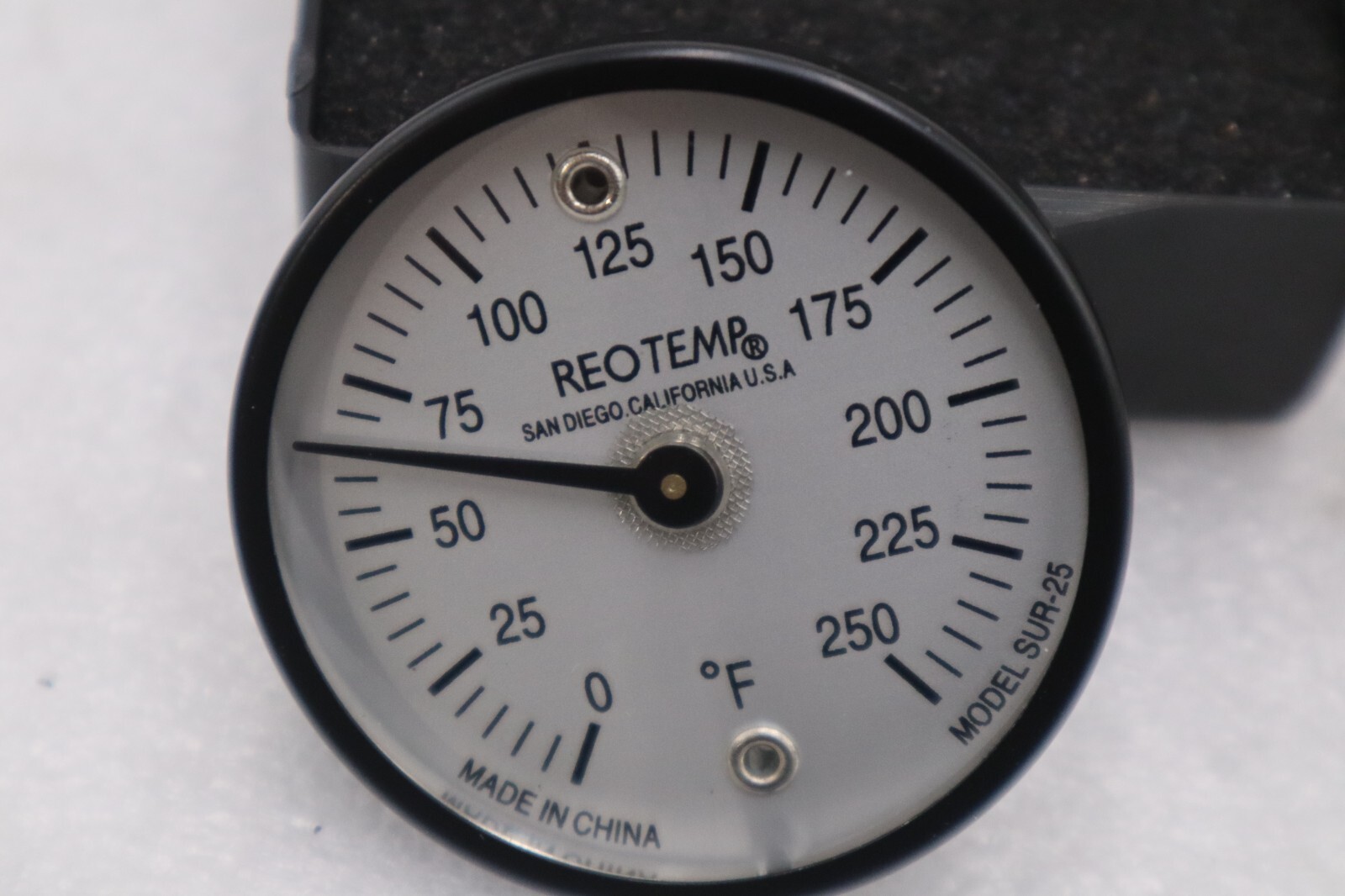 NEW Reotemp Sur-25 Bimetal Thermomoter 2 In Dial 0 To 250F STOCK G869A