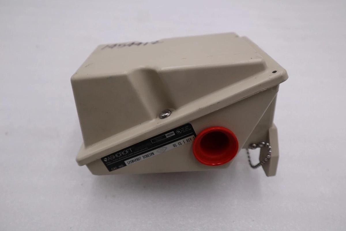 NEW ASHCROFT LPSN4PB07 XCHK3FM Pressure Switch 5A 125/250VAC STOCK H1249