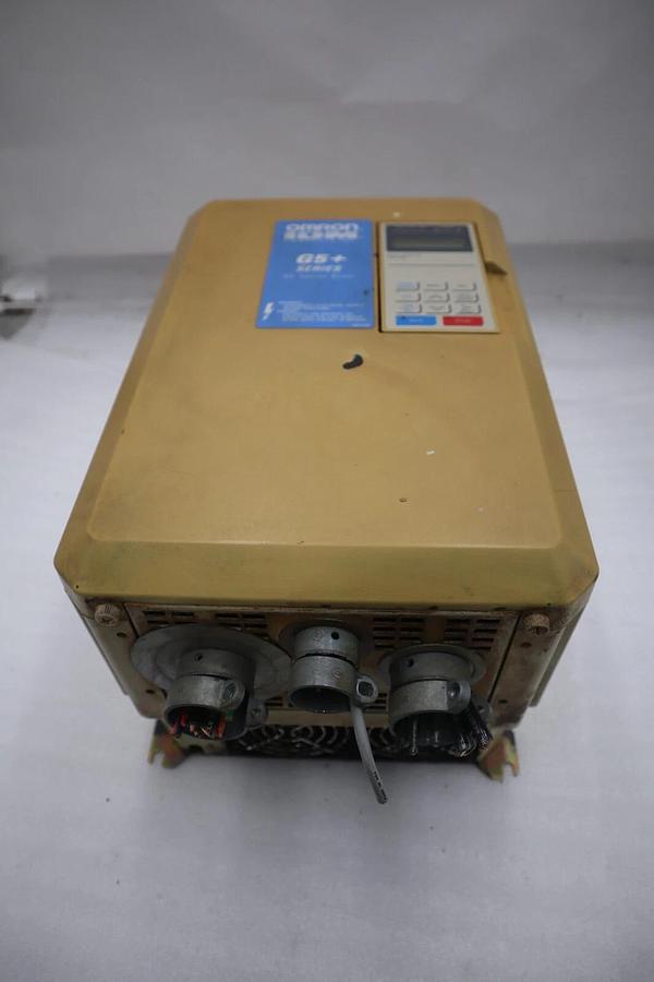 Used OMRON G5+ CIMR-G5U2011 200-230V 3 PHASE VARIABLE FREQUENCY AC DRIVE STOCK 3412-D