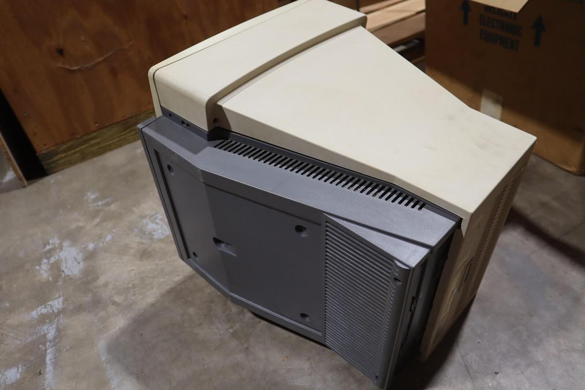 Used Intecolor E01910-20E/626273 Rackmount Computer STOCK GS24