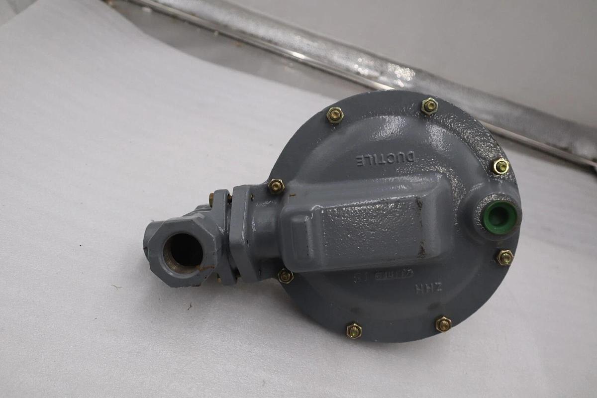 Used Fisher Controls Y690AHM-82 Pressure Reducing Regulator TYPE Y690AHM STOCK 5684-A