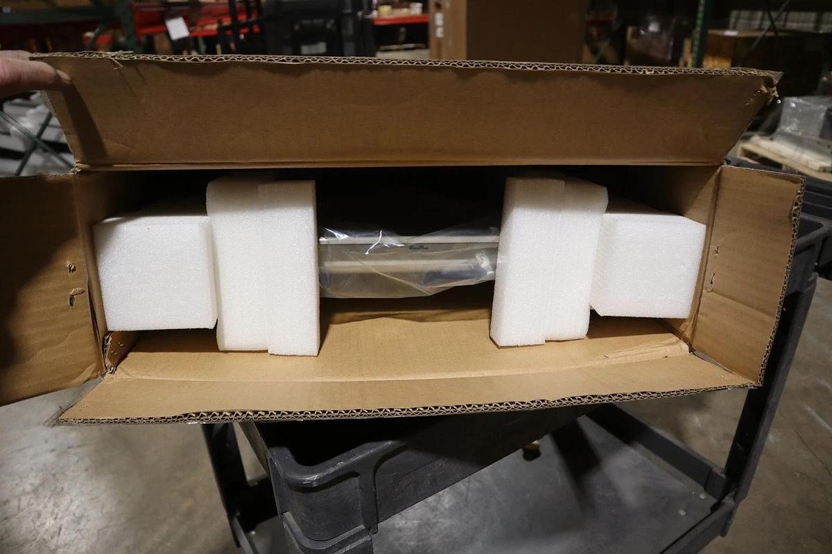 Used Advantech FPM-5191G-R3BE 19" SXGA INDUSTRIAL LED MONITOR - STOCK GF185