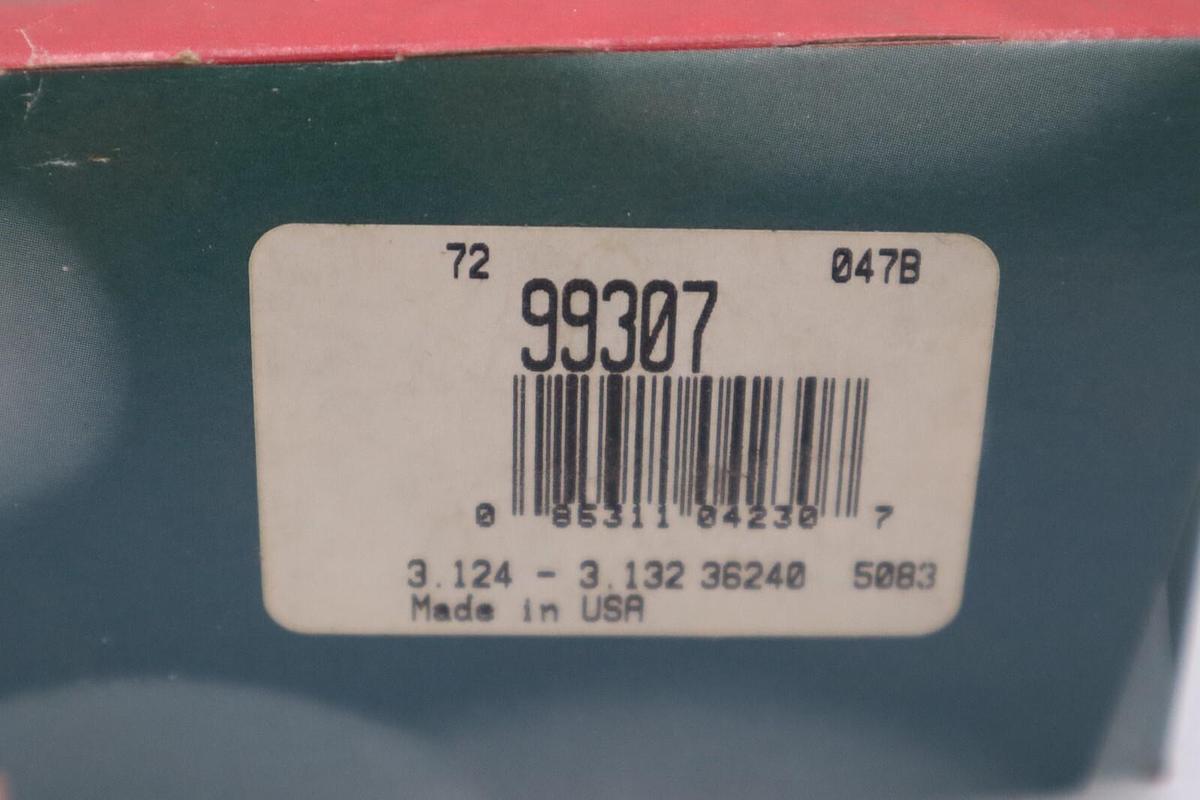 NEW CR Seals 99307 Wear Sleeve-3.125 in Shaft Dia., 0.551 in Width STOCK 5652A