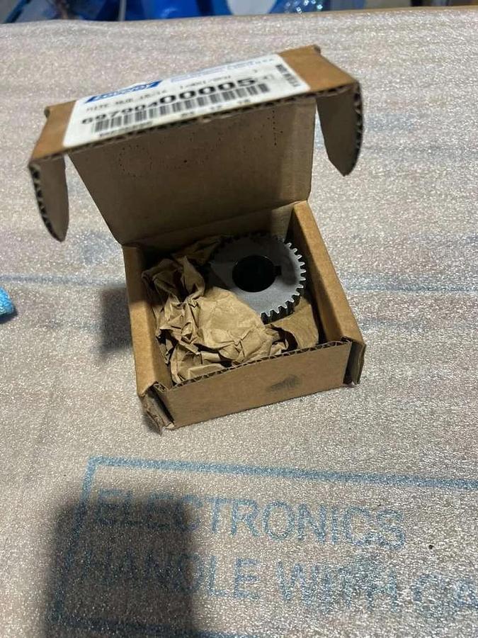 69790400005 - mite hub 15/16  1/4x1/8kw LOVEJOY NEW OPEN BOX STK L694CC