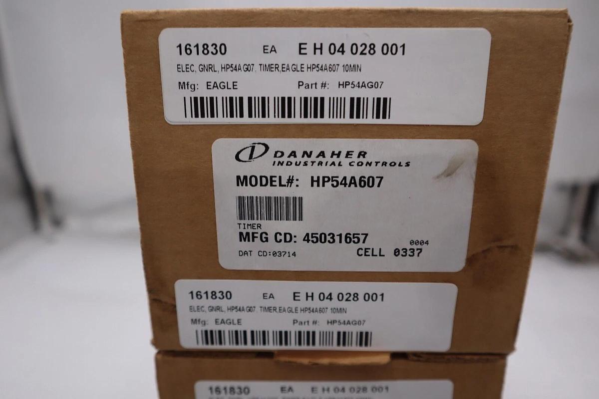 NEW DANAHER HP54A607 10 MIN TIMER 120V 50/60HZ 10/5A STOCK G135