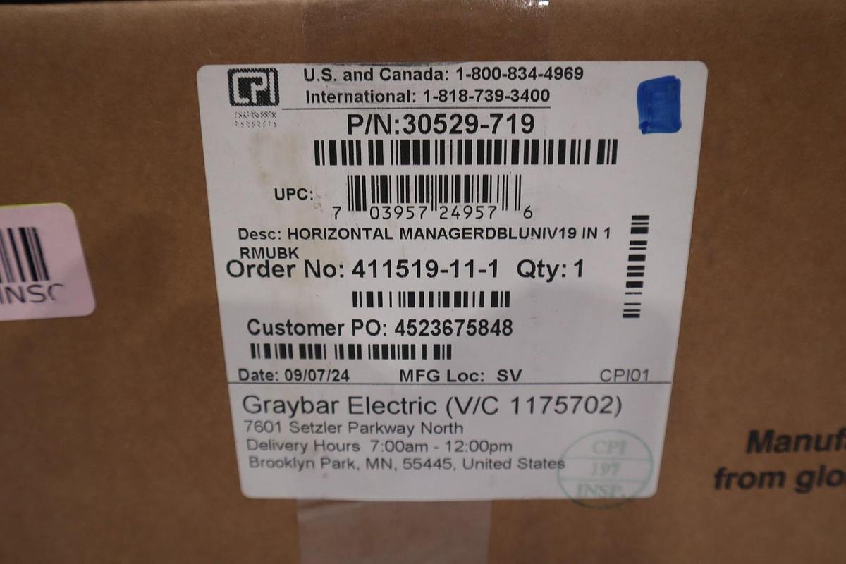 CHATSWORTH UNIVERSAL HORIZONTAL CABLE MANAGER DOUBLESIDED 30529-719 COMPLETE SET