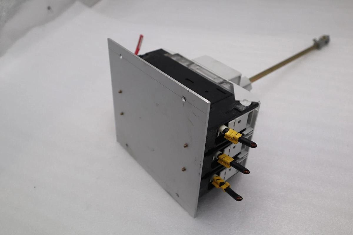 Used Moeller NZM7-40N 40 Amp 480V 50/60HZ Circuit Breaker  STOCK 5332