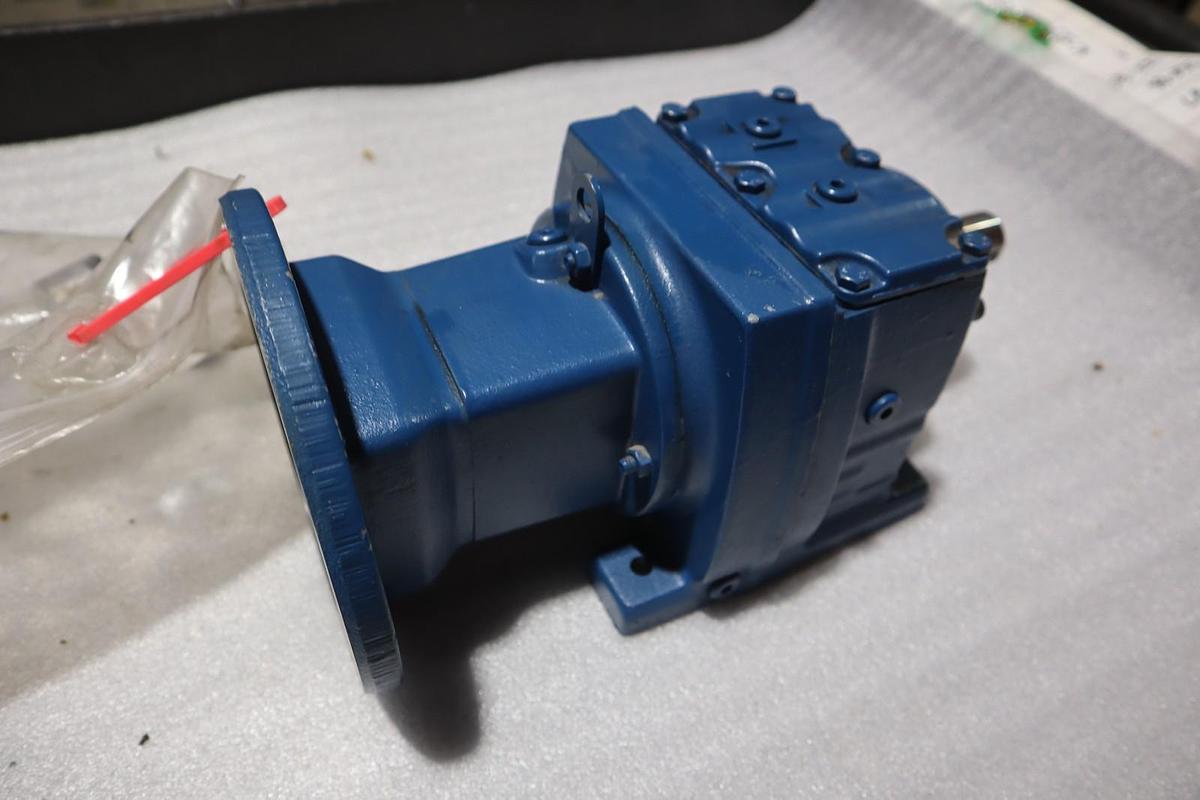 SEW-EURODRIVE R37 AM143 Helical Gear Reducer 1750rpm - STOCK SGF78