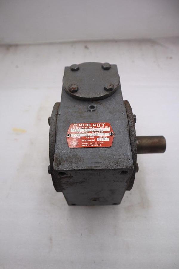 Used HUB CITY 0221-03486-500 MODEL 264 STYLE B GEAR REDUCER STOCK #M-55