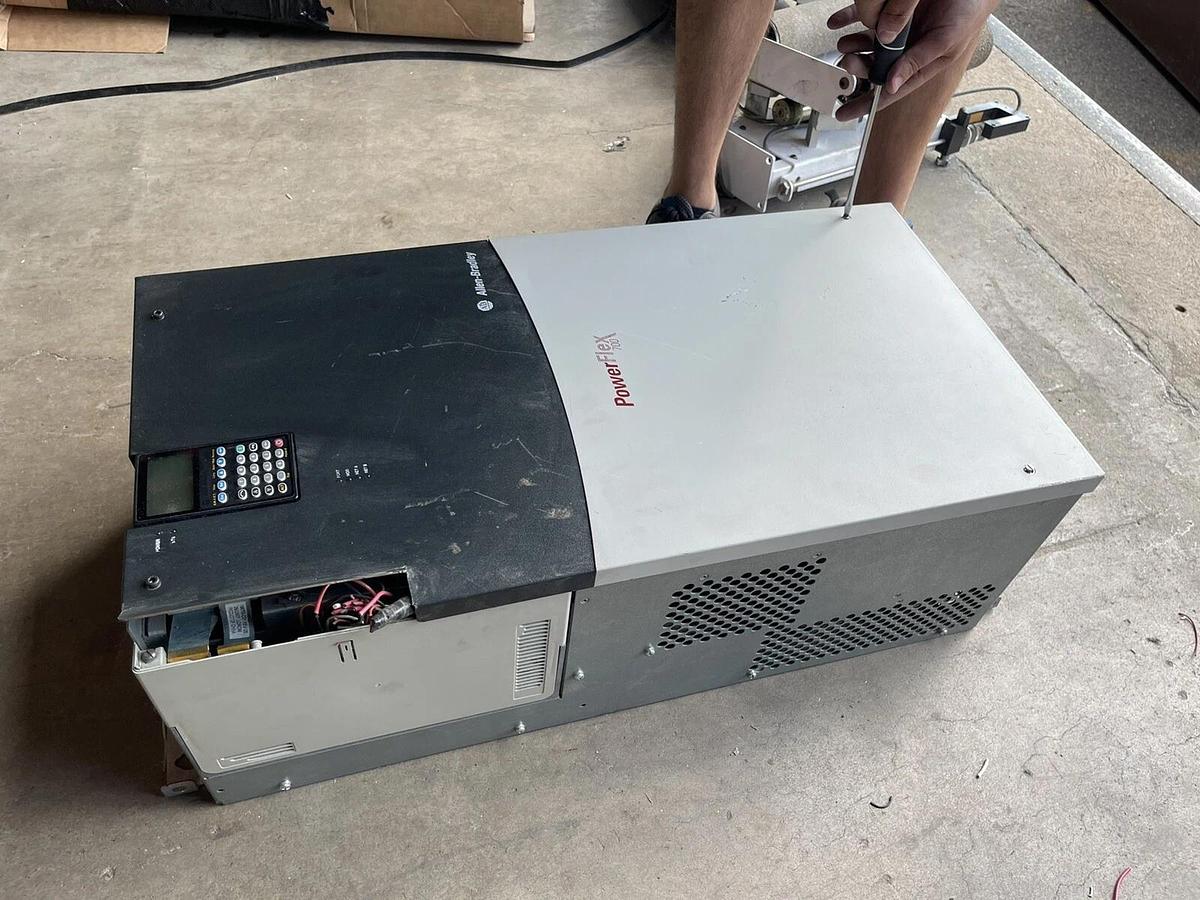 Used Allen Bradley 20BD180A3ANNAND0 SERIES B POWERFLEX 700 DRIVE VFD 150 HP S-151A