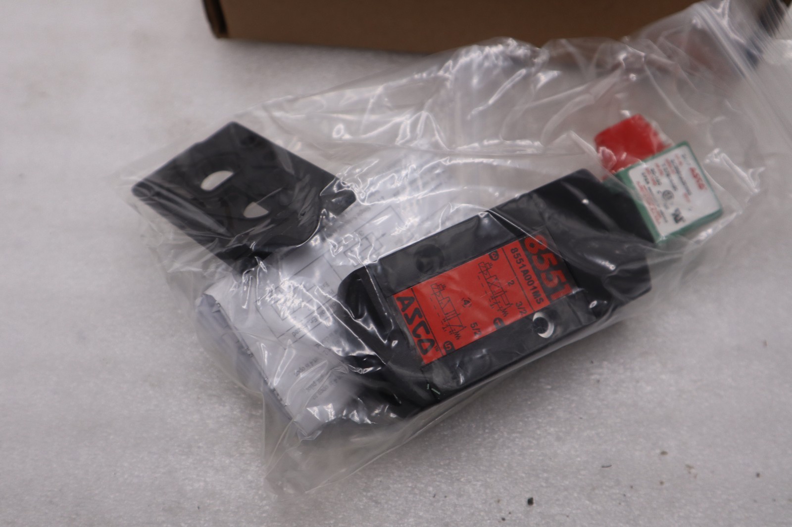 ASCO SC8551A001MS Solenoid Valve 24VDC NEW IN BOX STOCK 1396D