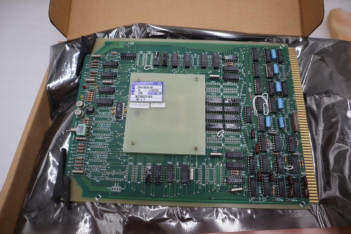 Used NEW OPEN BOX Honeywell 30731673-501 Core Memory Card PLC Rack Circuit Board G604