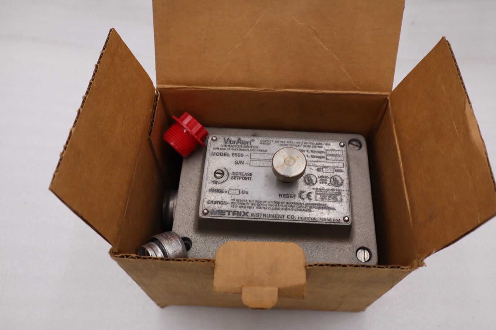 NEW Metrix 5550-011-01 Vibralert Vibration Switch 480V-AC STOCK H933