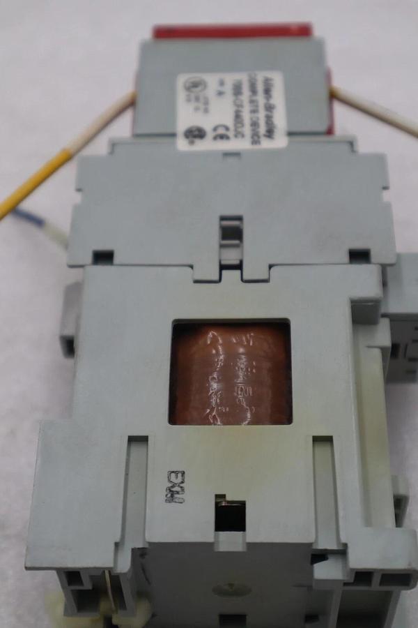 Used ALLEN BRADLEY 700-CF310Z* SER. A RELAY COIL WITH AB 100S-F SER. B STOCK L-163-A