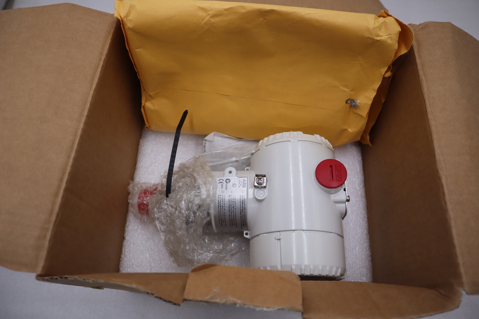 Used NIB ABB 2600T PRESSURE TRANSMITTER STOCK G497