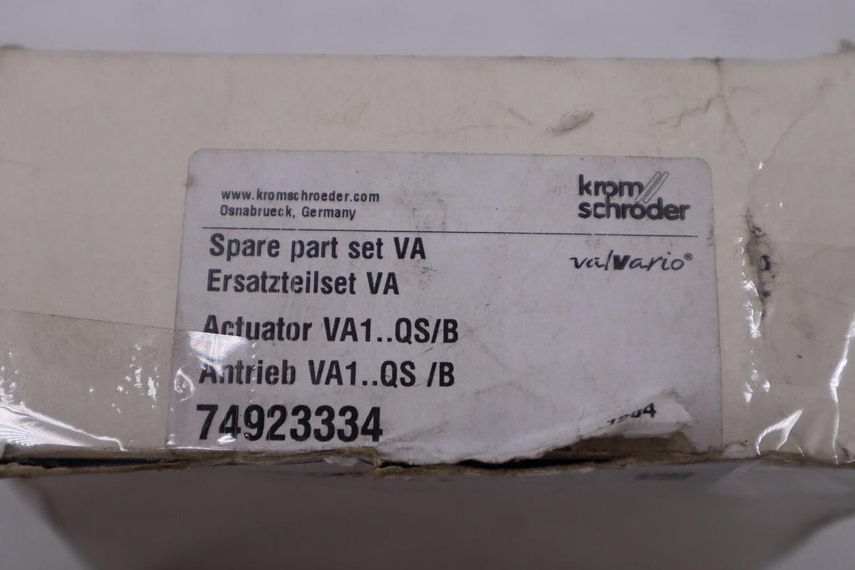 NEW HONEYWELL KROMSCHRODER 74923334 / 74923334 STOCK H652A