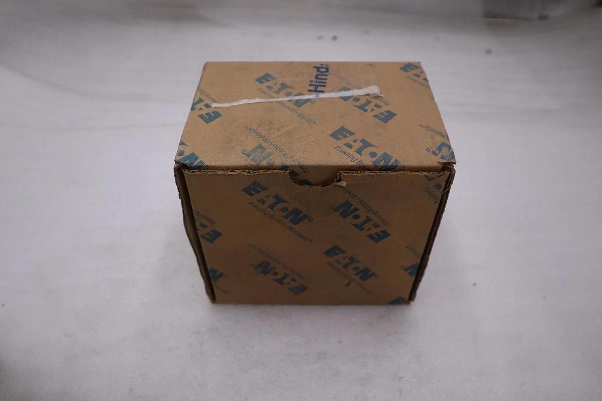 NEW OPEN BOX Crouse Hinds - AR642 - Eaton Arktite Ar Receptacle STK 2077B 782274062709