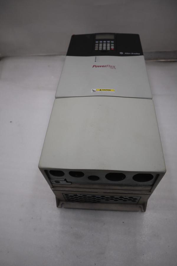 Used 30HP 20BE032A3AYNANC0 PowerFlex 70 Allen Bradley Drive VFD Stock SGF-82