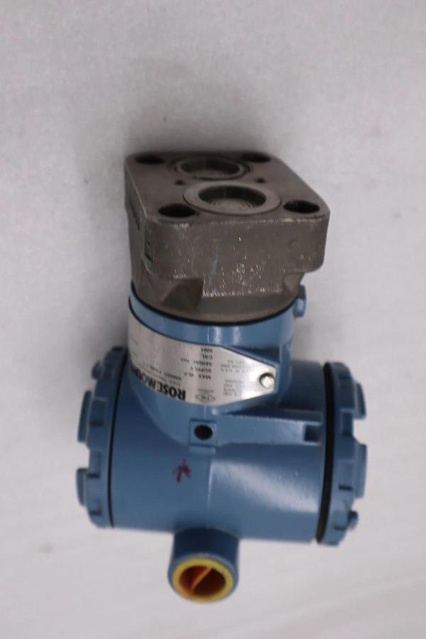 Used NEW Rosemount 3051CD1AG2A1AE5S5 Pressure Transmitter STOCK L-97C