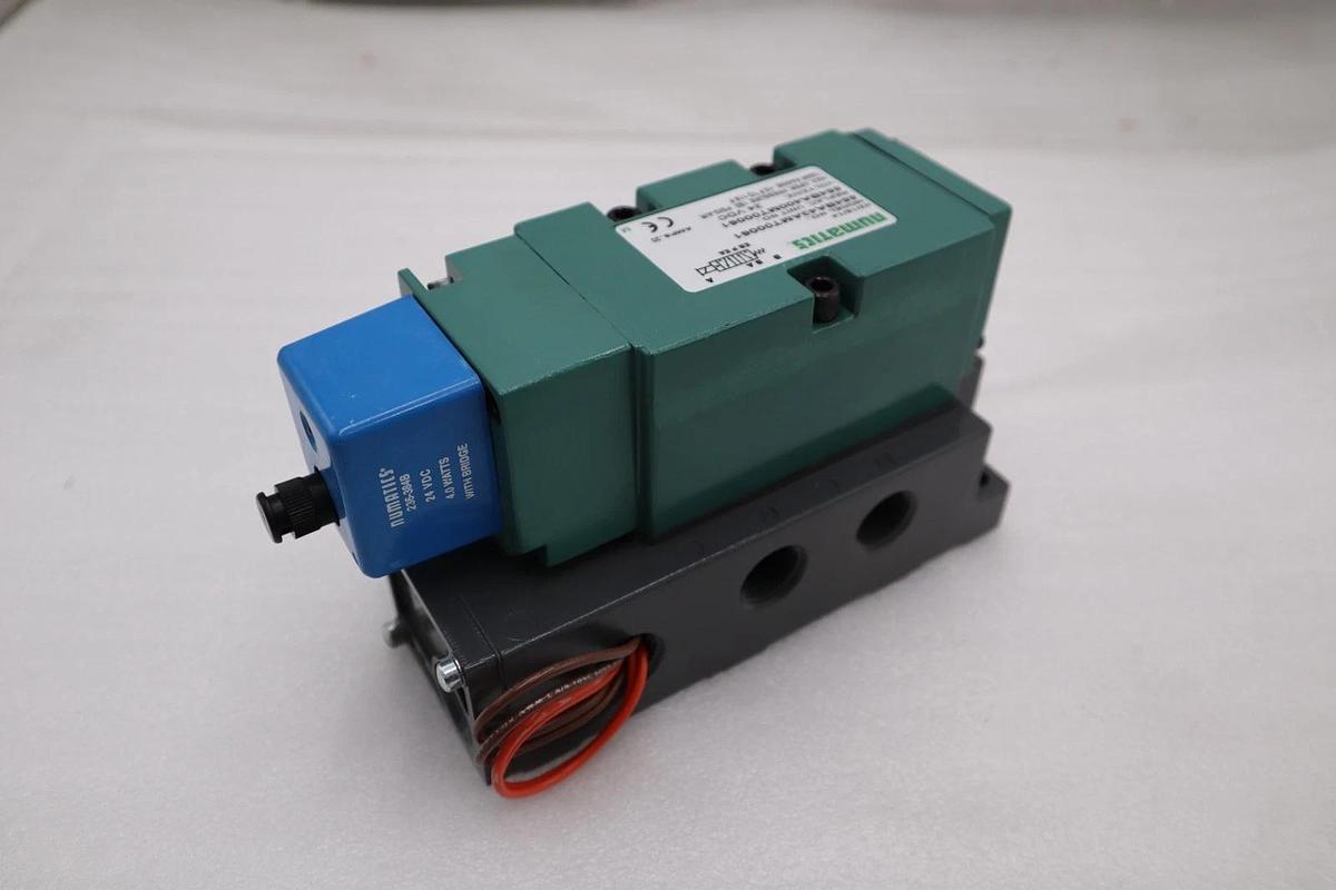 Used NEW Numatics 554BA43AMT00061 2-Way Hydraulic Directional Control Valve #H1060