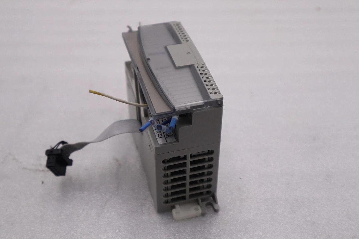 Used Allen Bradley 1762-OB16 OUTPUT MODULE MICROLOGIX 1200 STOCK L-494C