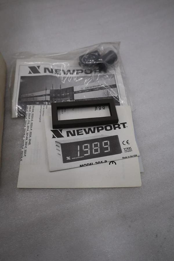 NEW OPEN BOX NEWPORT 205-PA1 R C0 PANEL METER PROCESS CONTROL STK GF346A