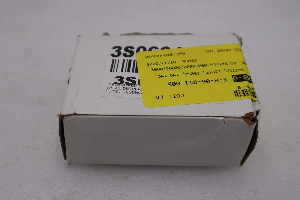 Used New OPEN BOX Eaton E50SA Switch Body Single Pole STOCK G904A