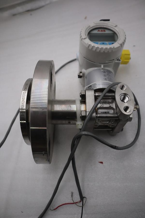 Used ABB Differential Pressure Transmitter Hart 2600T S-N170912AS13 STOCK 2075-A