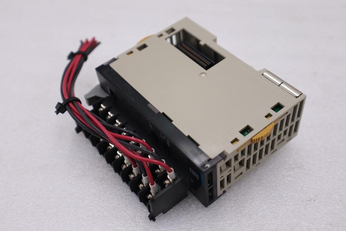 Used OMRON CJ1W-AD041-V11 / CJ1WAD041V11 (USED) STOCK 5897A