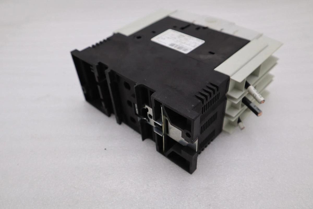 Used Siemens 3RV1742-5ED10 Circuit Breaker 30AMP STOCK H1831