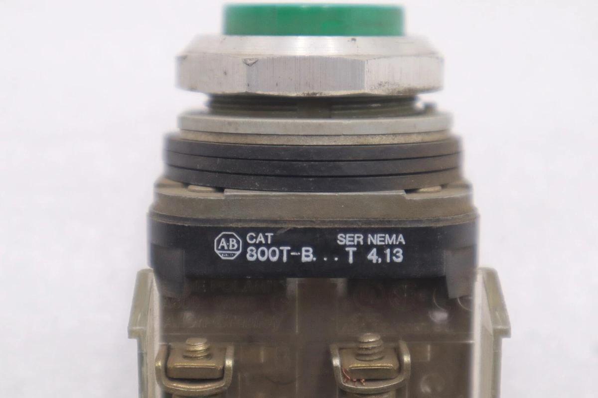 ALLEN BRADLEY 800T-A  /T   GREEN BUTTON CONTACT BLOCK STOCK #K-3701