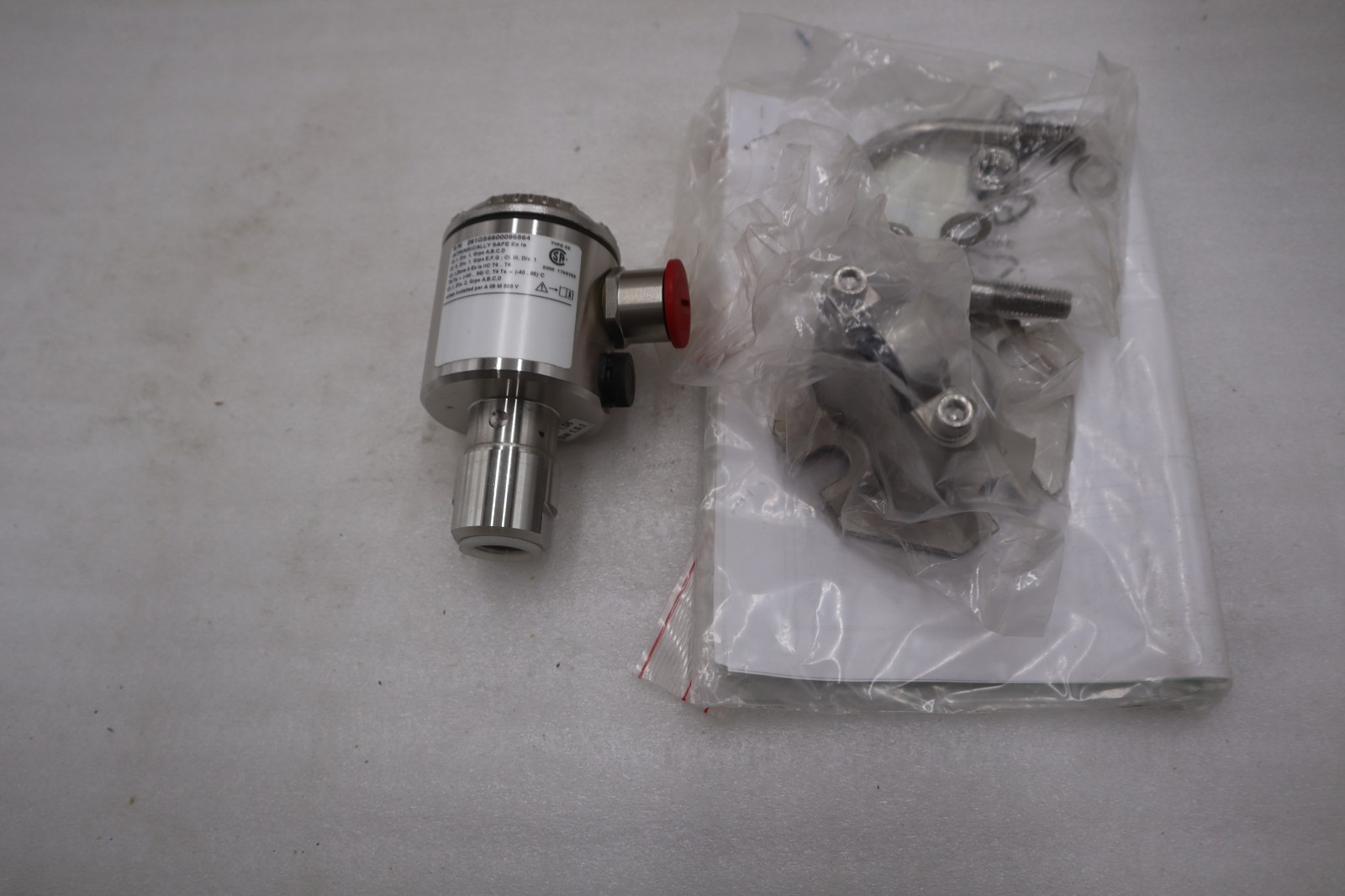 ABB 261GS CKBNS1 PRESSURE TRANSMITTER - STOCK SGF125