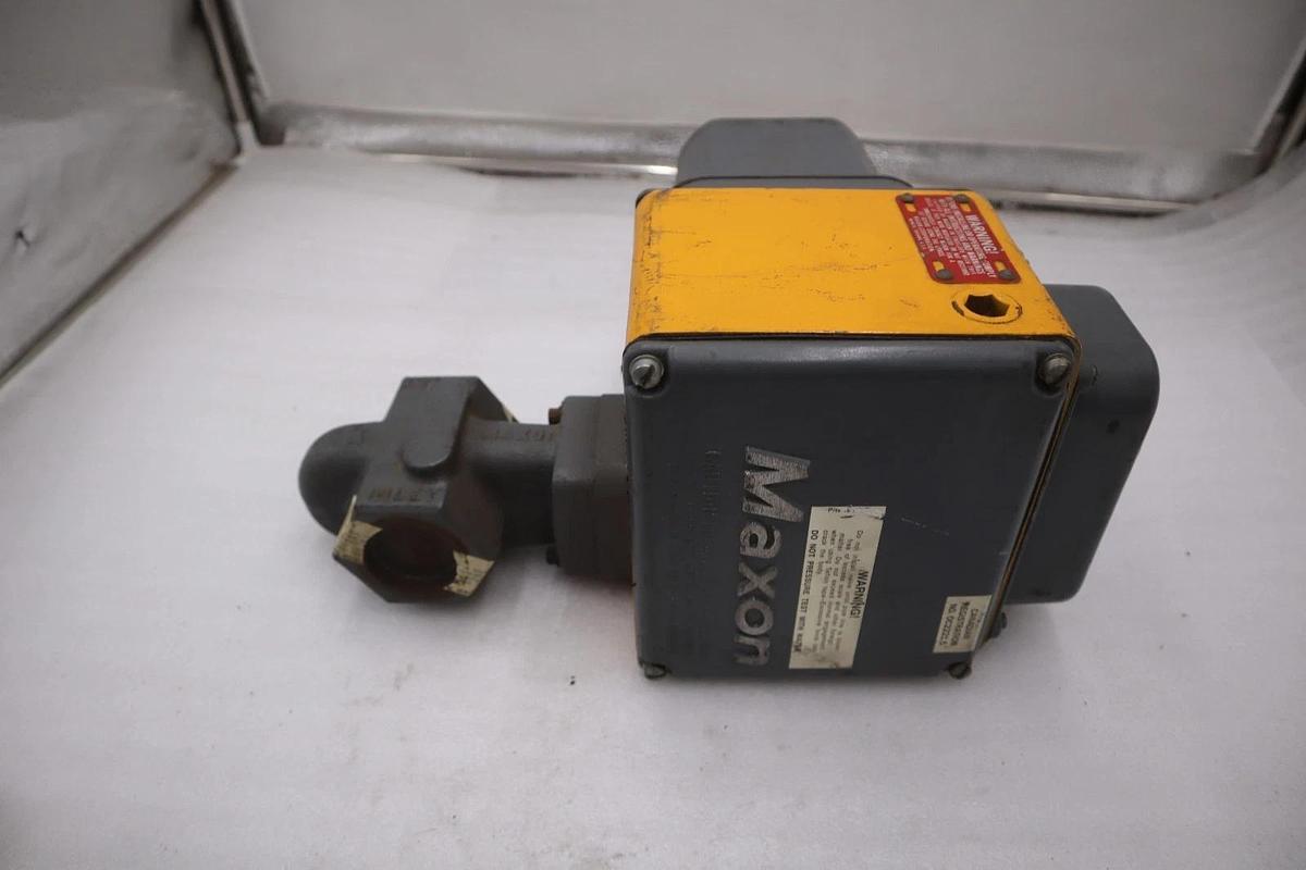 Used New Maxon 1.5" 5000 2 Natural Gas Shut Off Valve 70 PSI 115 Volt 6 Sec #M-23CC