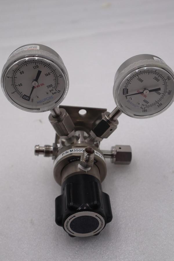 MILLIPORE 01-0152-H 200 PSI BAR PRESSURE GAUGE STOCK #K-1542A