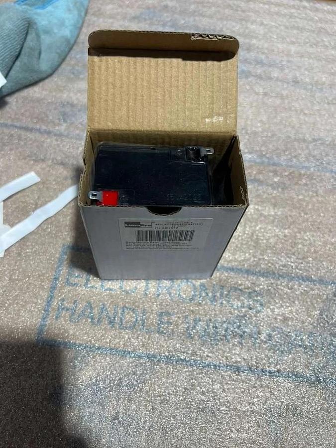 NEW OPEN BOX LUMAPRO 48H470 SEALED LEAD ACID RECHARGEABLE BATTERY L718CC