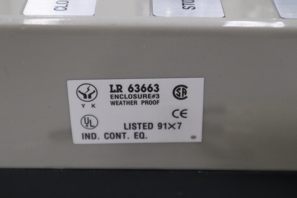 Used LR 63663 Enclosure #3 4Button Surface Mount Control Station STK H520A