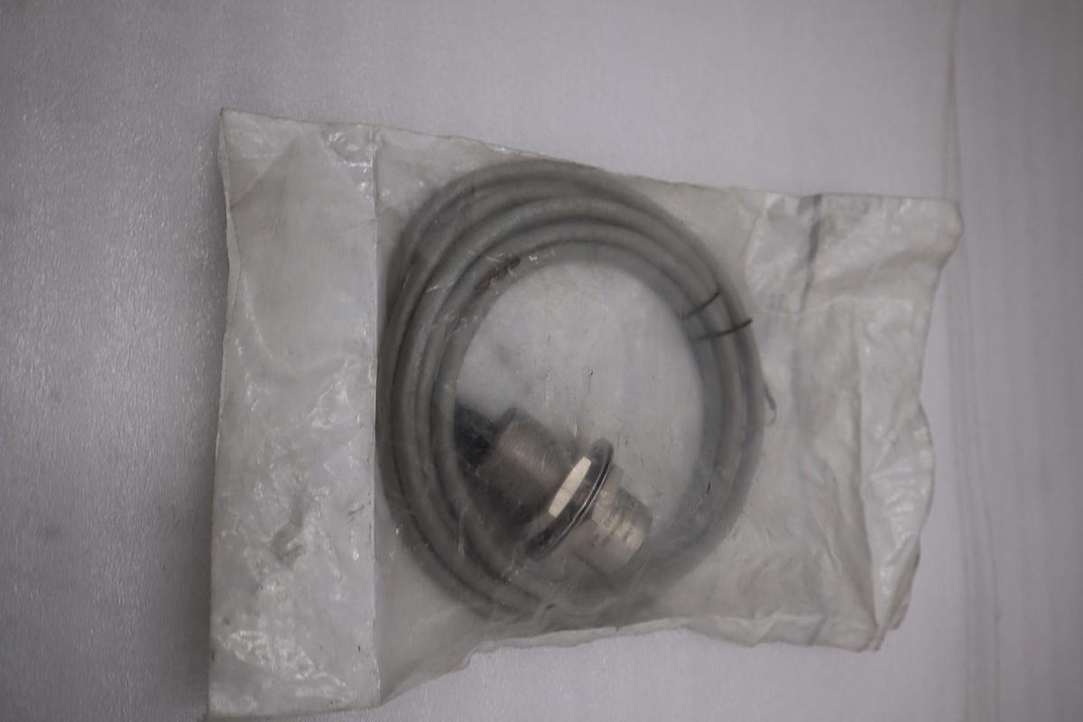 NEW For Allen Bradley 871TM-DH15NE30-A2 Proximity Switch sensor AB STK L192CC